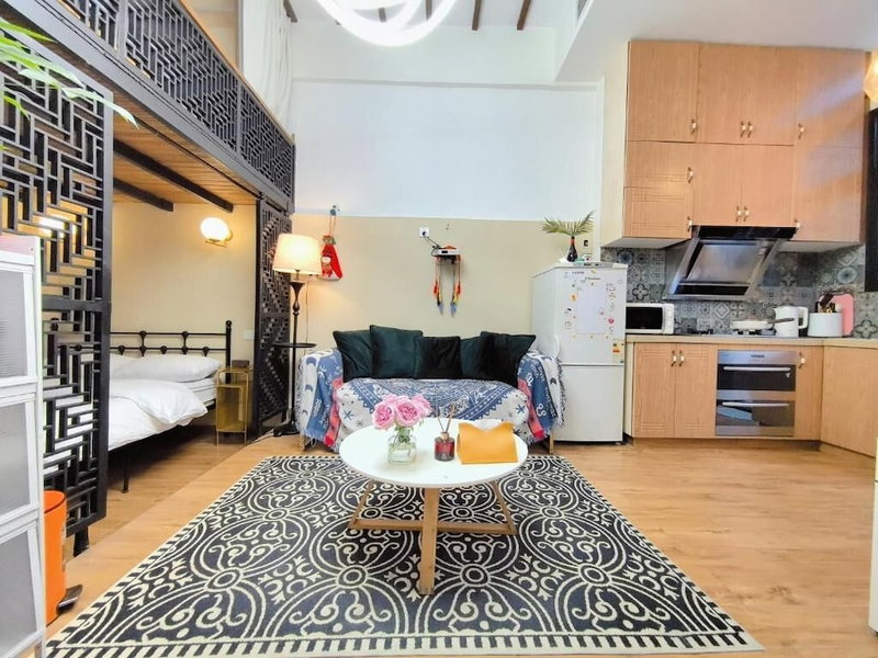 Shanghai Hills & Zinn Happy Family Bnb, Shanghai, China