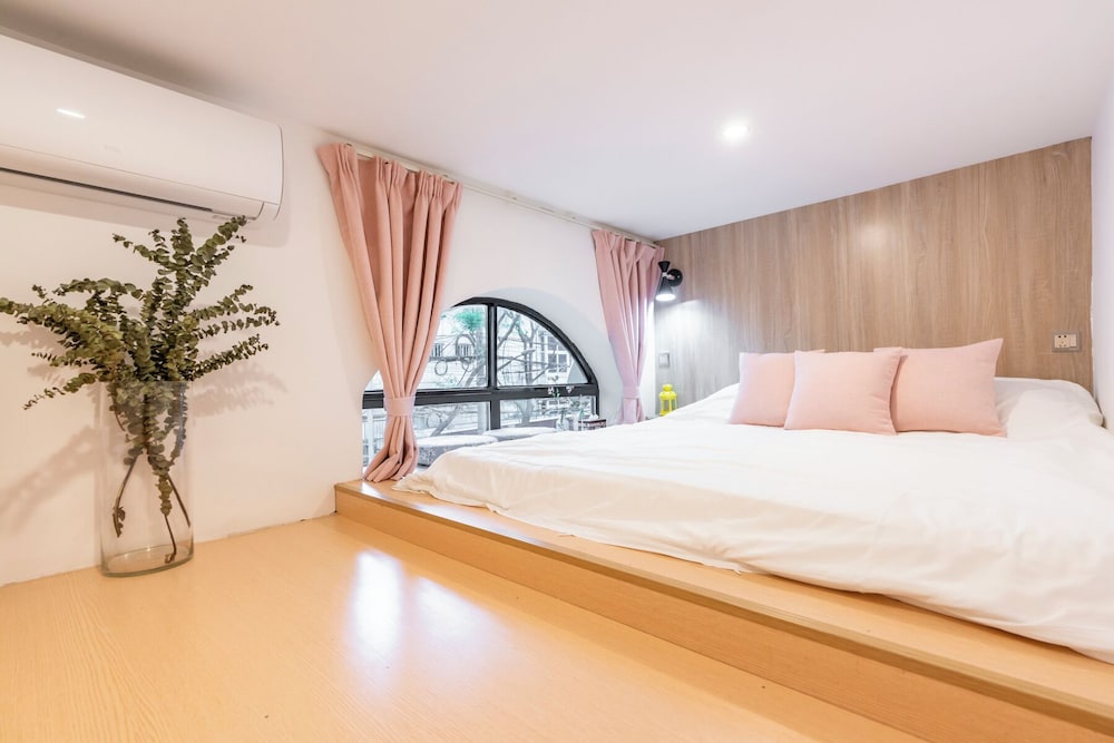 Shanghai Hills&XING 1881 Homestay, China