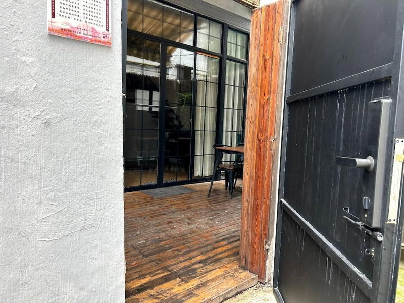 Shanghai Hills& ZINN city bnb, Shanghai, China