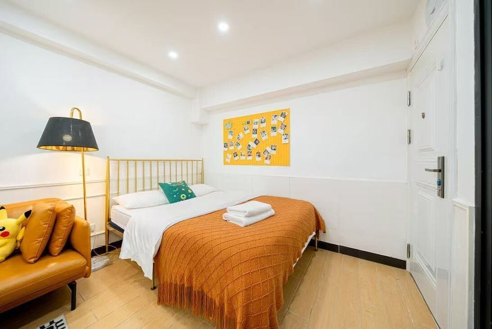 Shanghai Hills&Zinn Changle road Homestay, China