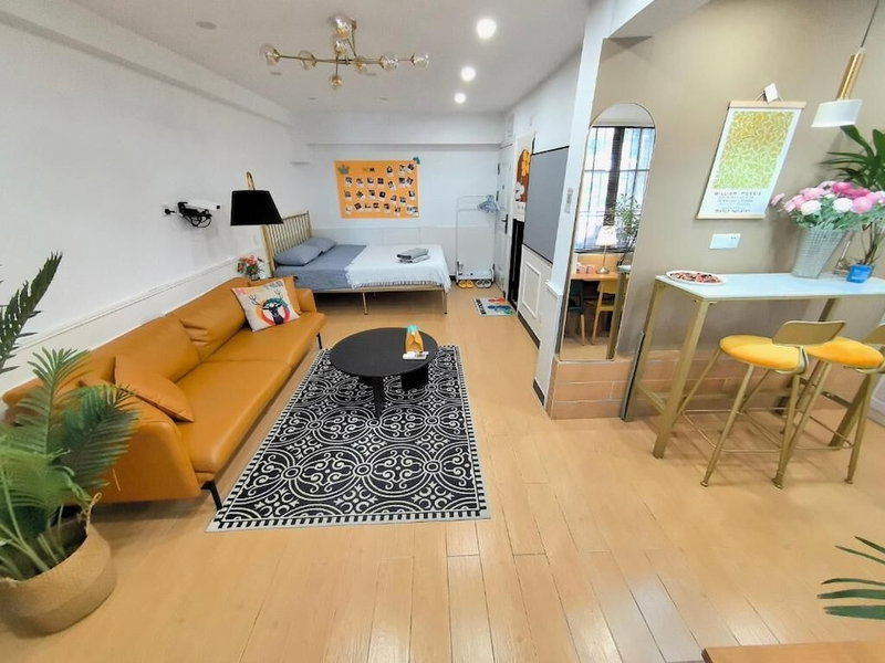 Shanghai Hills&Zinn Changle road Homestay, Shanghai, China