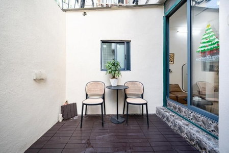 Shanghai Hills & Zinn Courtyard BNB, Shanghai, China