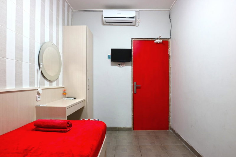 Kamariska Hostel, Sedati, Indonesia