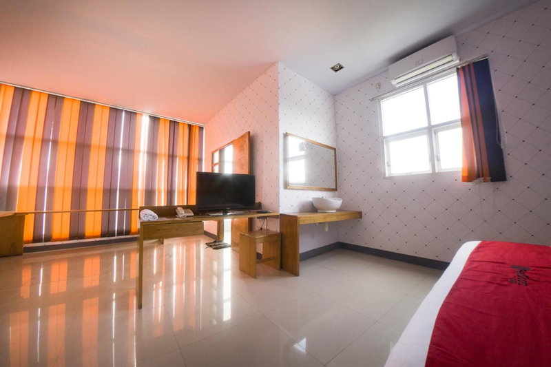 RedDoorz Plus Syariah @ Pentadio Gorontalo, Gorontalo, Indonesia