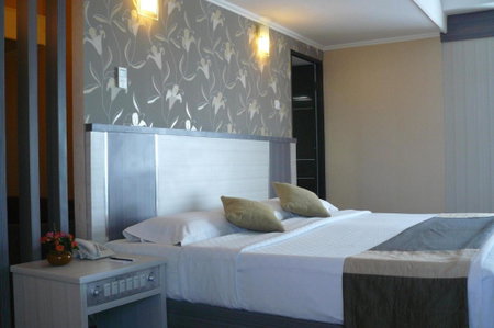 Hotel Oval, Surabaya, Indonesia