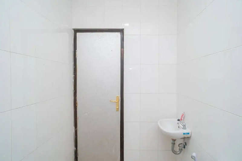 RedDoorz near Jawa Timur Park 2, Malang, Indonesia