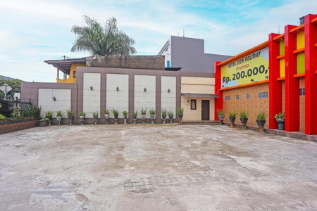 Hotel O Sion Holiday, South Tangerang, Indonesia