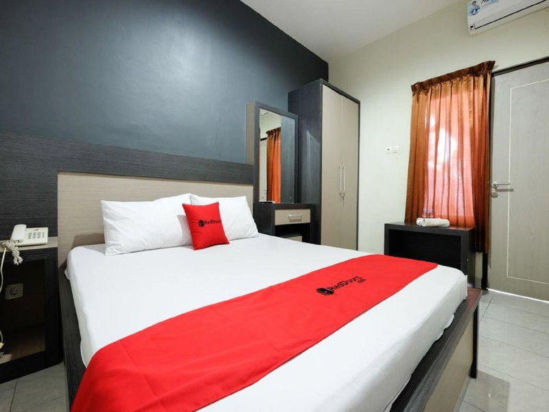 RedDoorz near Moro Mall Purwokerto, Purwokerto, Indonesia