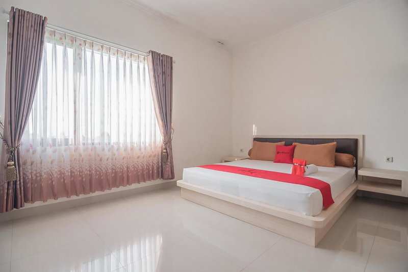 RedDoorz Syariah @ Sarongge Cianjur, Cianjur, Indonesia