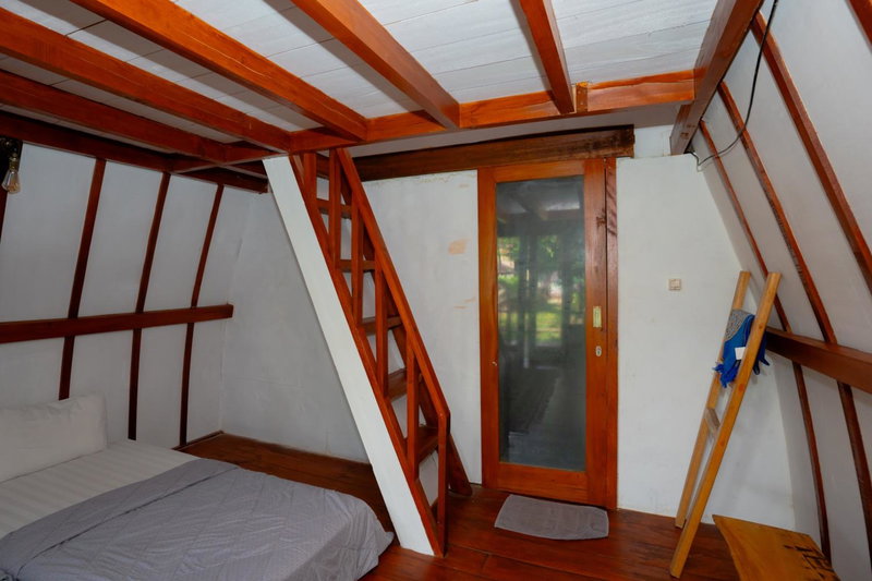 RedDoorz Syariah near Lombok Epicentrum Mall, Mataram, Indonesia