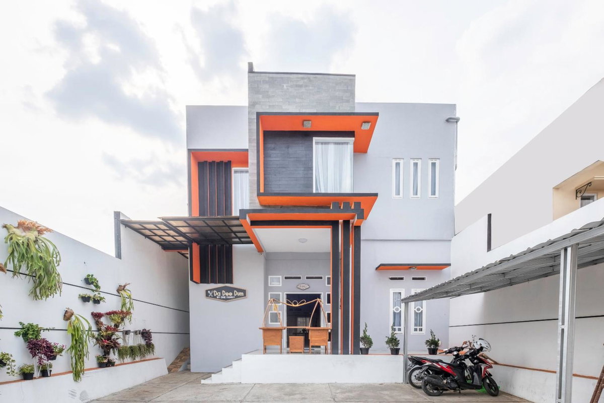 Urbanview Hotel One Family Maribaya by RedDoorz, Indonesia
