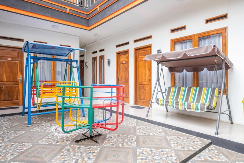 Urbanview Hotel One Family Maribaya by RedDoorz, Lembang, Indonesia
