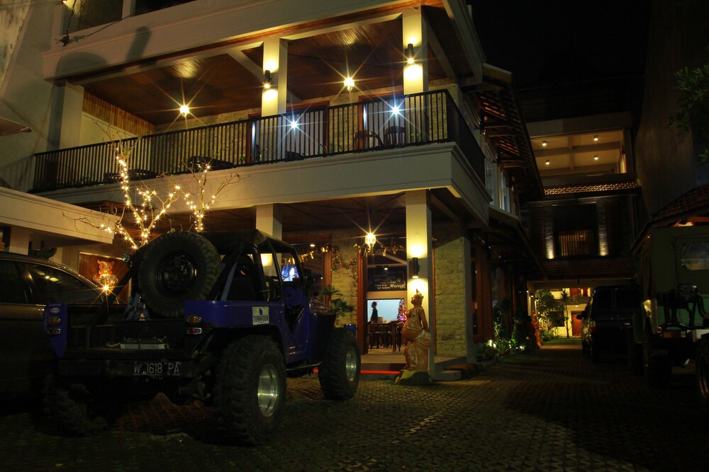 Hotel · D'Fresh Guesthouse, Malang