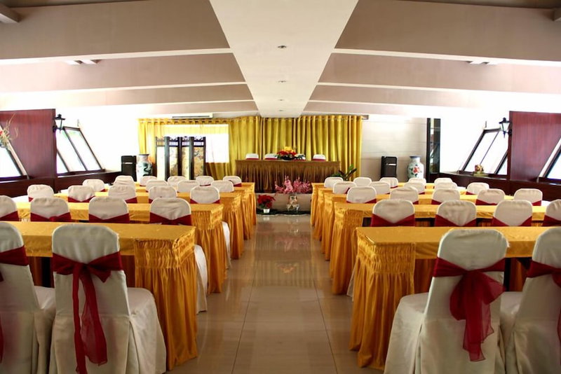 New Grand Park Hotel, Surabaya, Indonesia
