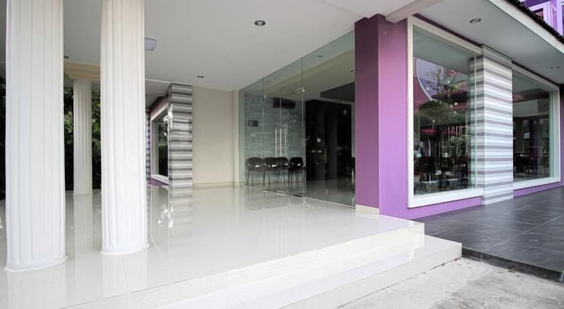 Twin Star, Surakarta, Indonesia