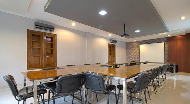 Twin Star, Surakarta, Indonesia