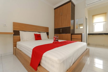 RedDoorz Plus near Palembang Square Mall, Palembang, Indonesia