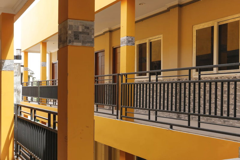 RedDoorz Plus near Palembang Square Mall, Palembang, Indonesia