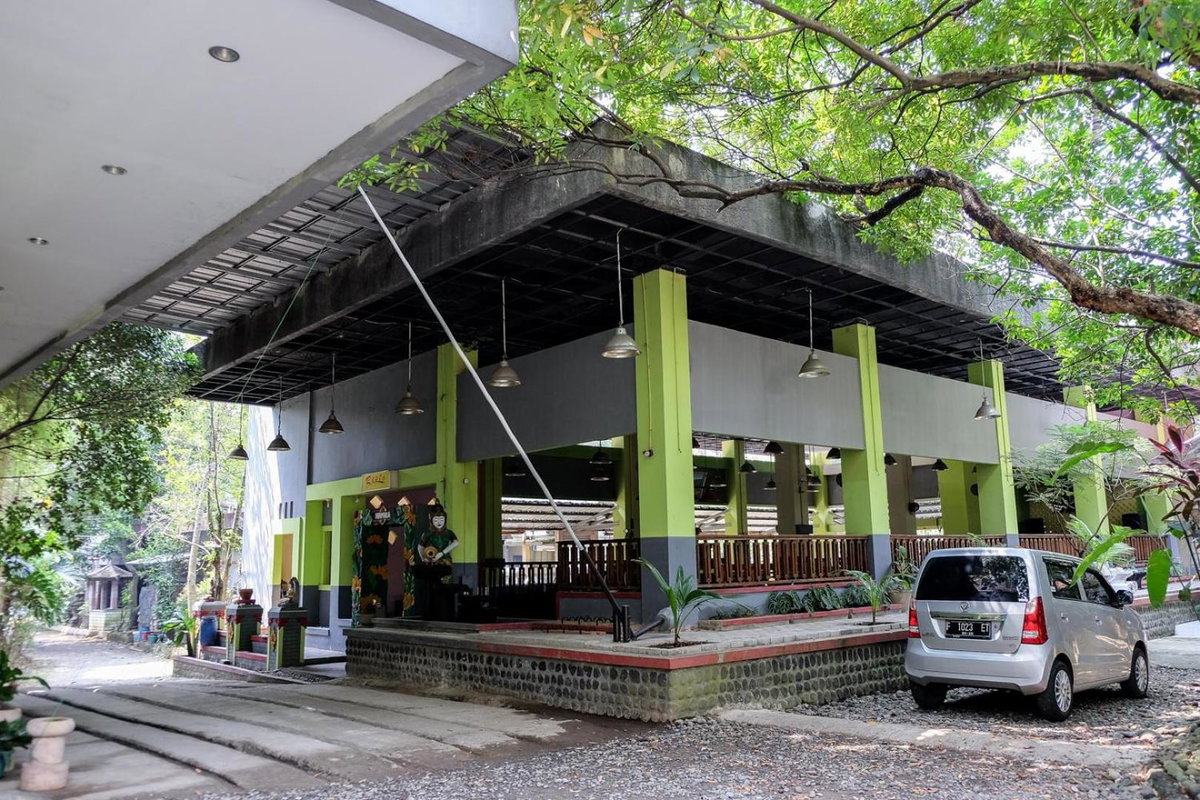Hotel · RedDoorz Plus near Jalan Baru Bogor, Bogor