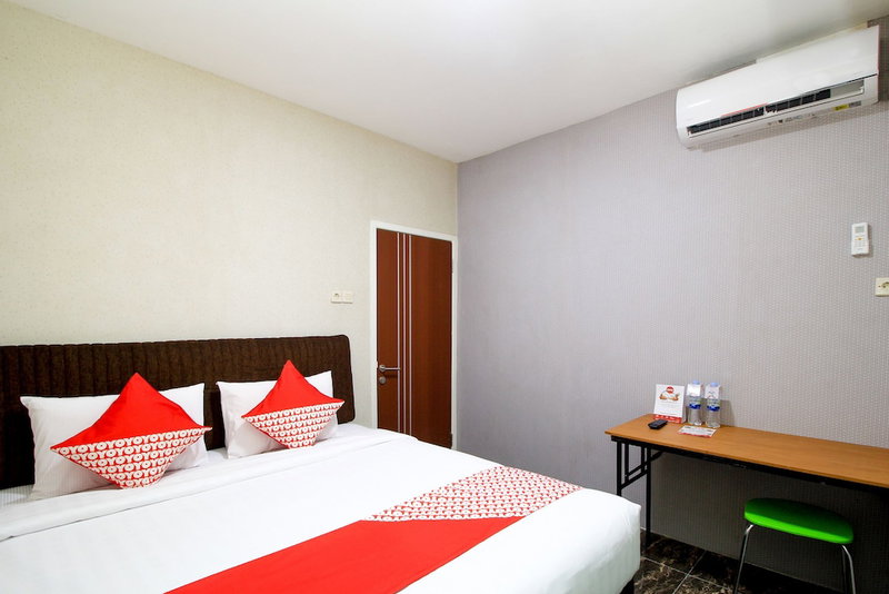 Capital O 217 A1 Hotel, Surabaya, Indonesia
