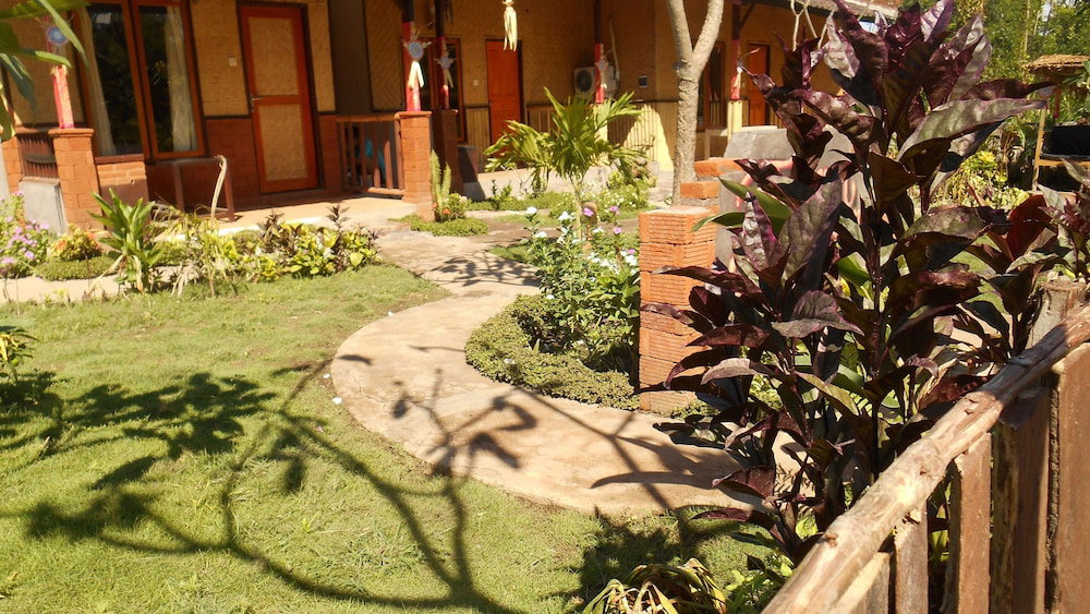 Hotel · Taman Menjangan Homestay, Pejarakan