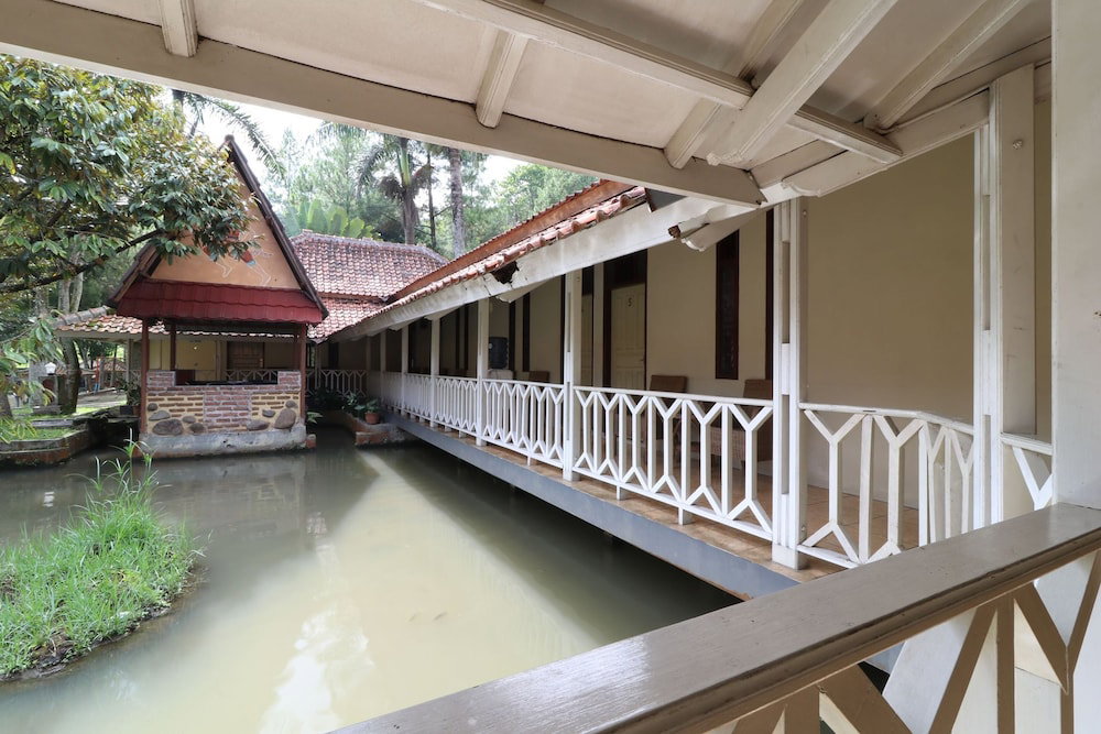 Hotel · Kampung Pa'go Resort Hotel, Pasirjambu