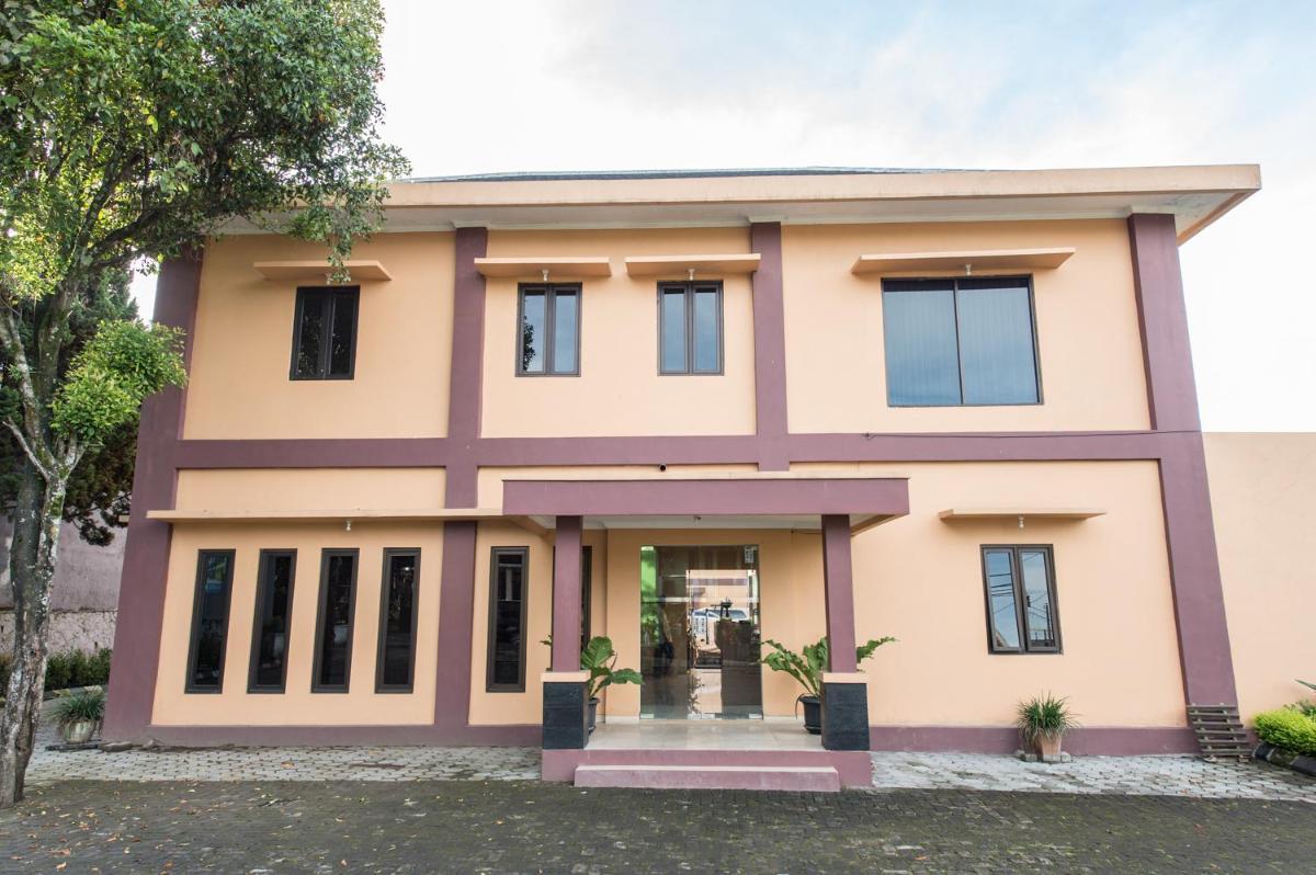 Hotel 68 Lembang, Indonesia