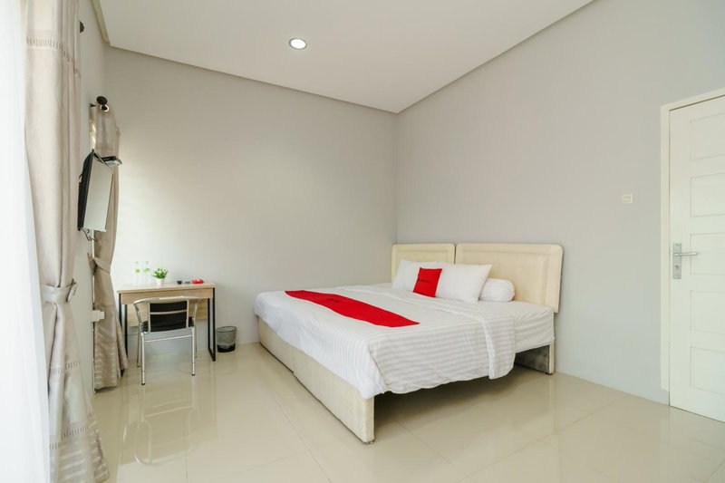 RedDoorz @ Jalan Demang Lebar Raya Palembang, Palembang, Indonesia