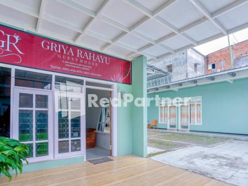 Griya Rahayu Guesthouse Mitra RedDoorz near Jatim Park 2 Batu, Tlekung, Indonesia