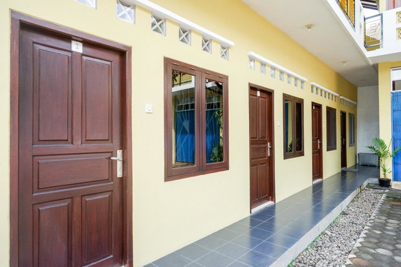 RedDoorz Syariah near Exit Tol Krapyak Semarang, Kalibanteng-kidul, Indonesia