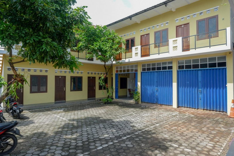 RedDoorz Syariah near Exit Tol Krapyak Semarang, Kalibanteng-kidul, Indonesia