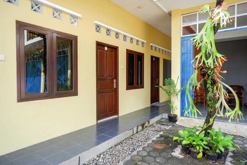 RedDoorz Syariah near Exit Tol Krapyak Semarang, Kalibanteng-kidul, Indonesia