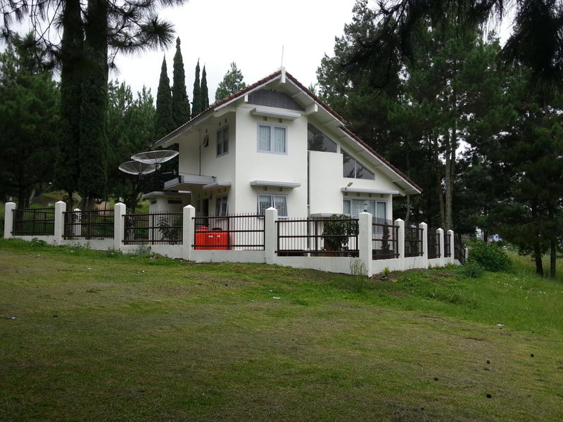 Villa 5cemara, Batureo 1, Indonesia