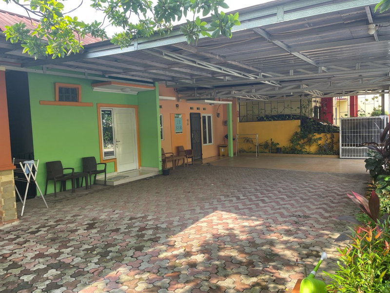 Bu Sur Homestay, Bogor, Indonesia
