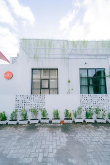 Roemah Renjana Oasis, Jarakan, Indonesia