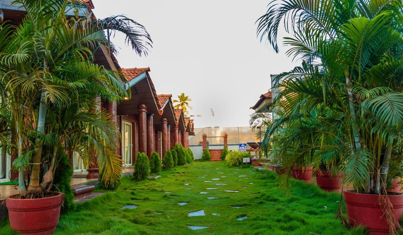 Rofinos Cottages, Parra, India
