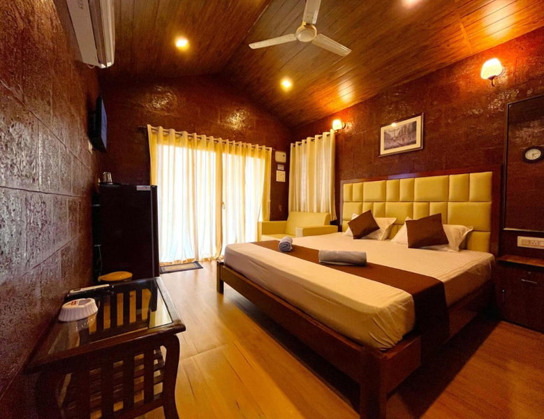Rofinos Cottages, Parra, India