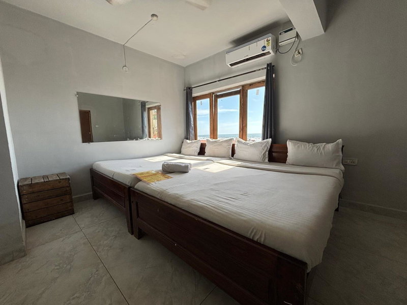 Baga Beach Sunset And Spa, Baga, India