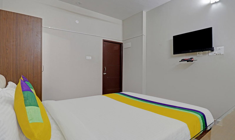 Itsy Hotels Rithika Inn Blossoms, Chennai, India