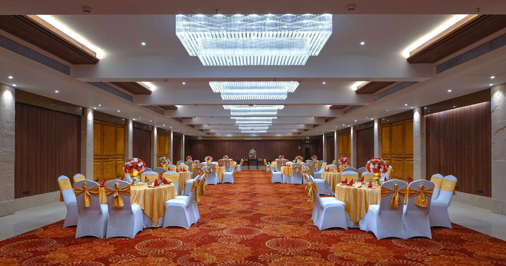 Royale Sarovar Portico Agra, India