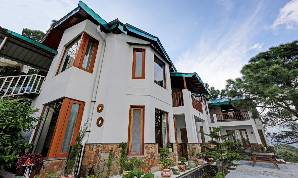 Hotel · Treebo Vista Lago With Lake View, Bhīm Tāl