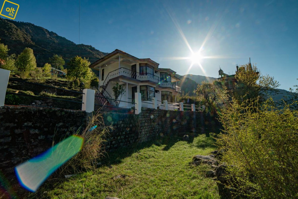 Alt Life Stays - Dharamkot Mcleodganj, India