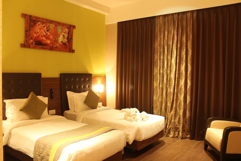 The Byke Suraj Plaza Veg Hotel, Thane, Thane, India