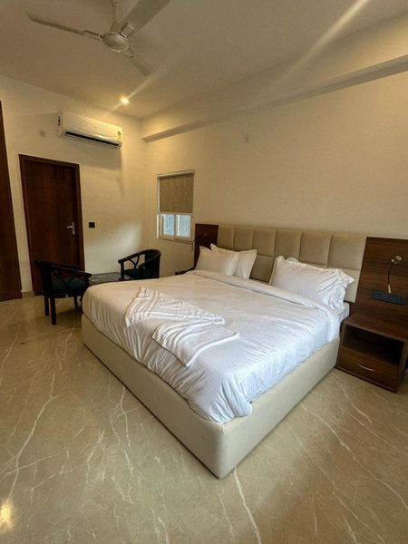 The Crown Prince, Greater Noida, India