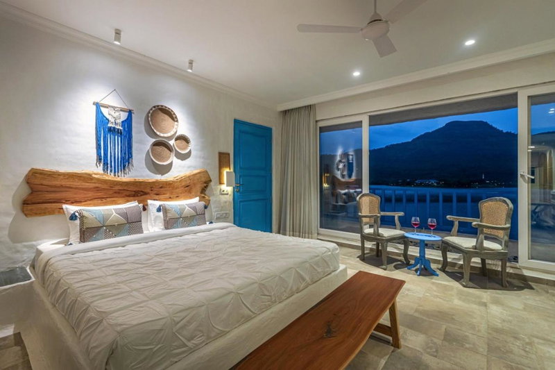 SaffronStays Kairos Athena, Karjat - Greek style pool villa near Camp Max, Karjat, India