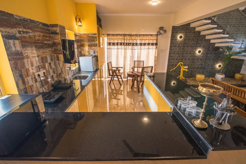 mezzanine villa W/T Hot Tub Jacuzzi, Kālapettai, India