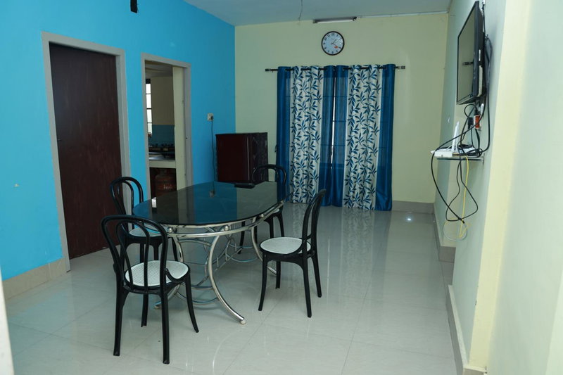 Toms Villa along National highway Thrissur at Nadathara, Trichūr, India