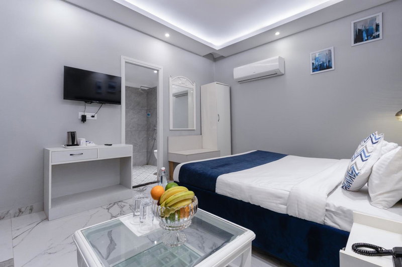 Hotel Downtown 17, Chandīgarh, India