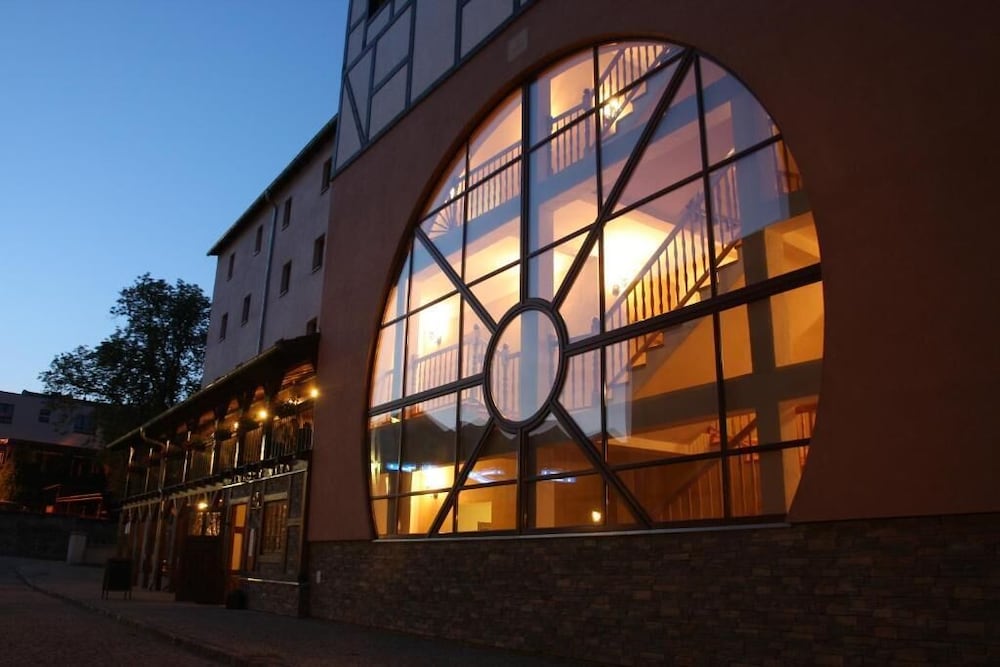 Hotel · Hotel Zamkowy Młyn, Krapkowice