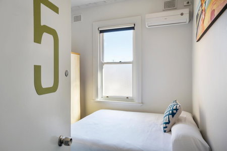 Melton Hotel Auburn, Sydney, Australia